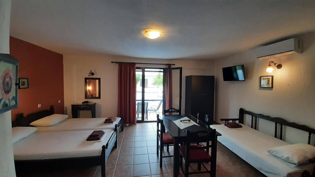 Holiday House Skiathos Chora Extérieur photo